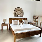 Chokoro House